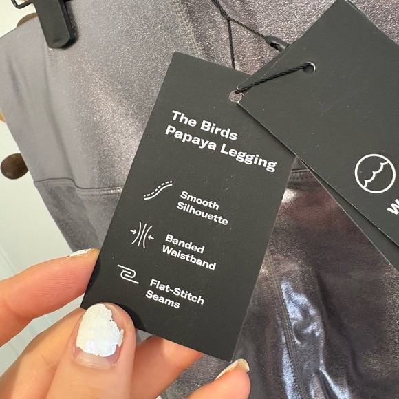 NWT- KNIX & BIRDS PAPAYA COLLAB SILVER CHROME LEGGINGS- 2X - Picture 6 of 9